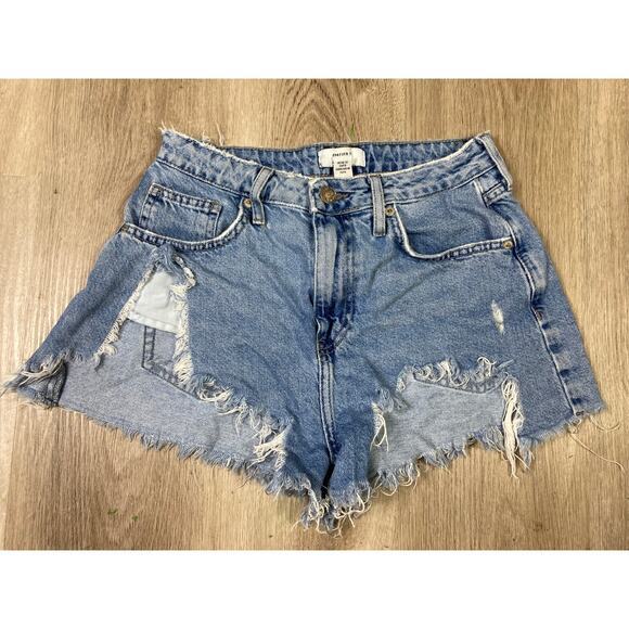 Forever 21 Women's Blue Distressed Denim Cutoff Shorts Size 27 Casual - Picture 2 of 10